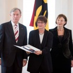 verleihung_duerrwang © Bundesregierung/GuidoBergmann/Steffen Kugler